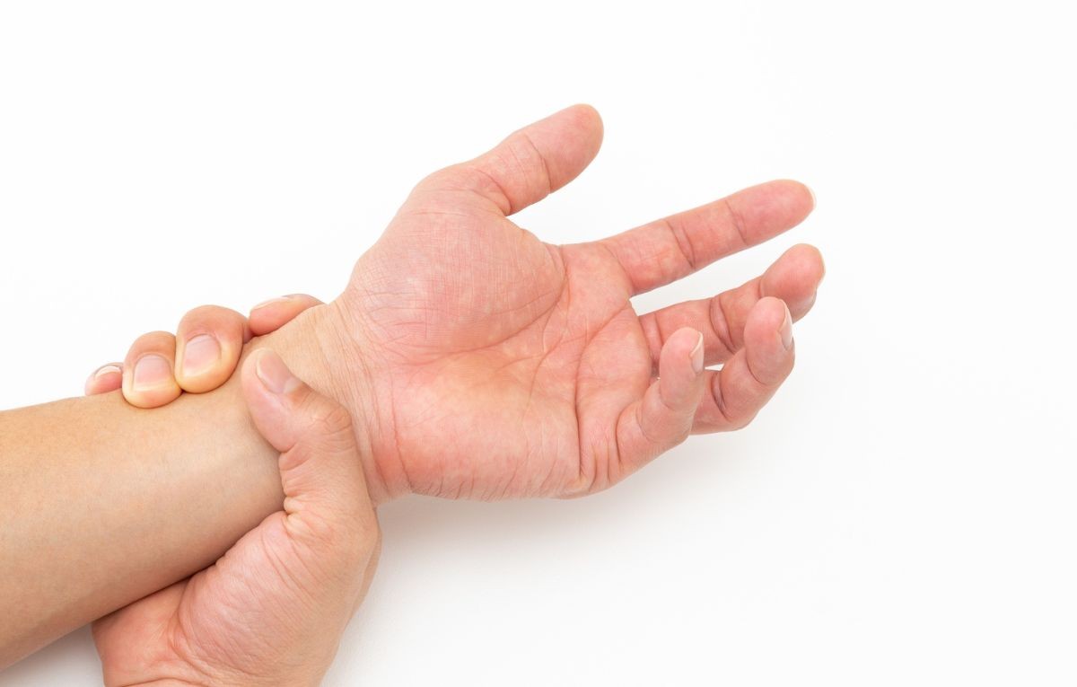 braco-esquerdo-e-mao-formigando-como-saber-se-e-infarto-ou-ansiedade